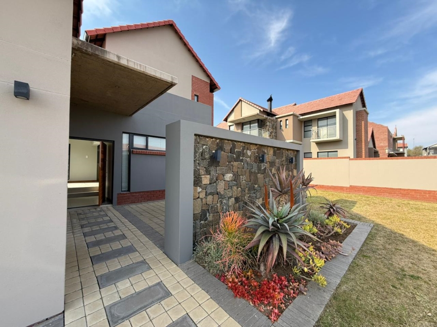 To Let 4 Bedroom Property for Rent in Wild Olive Estate Free State